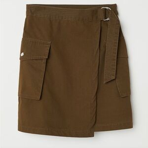H&M short cargo skirt dark khaki green size US 4